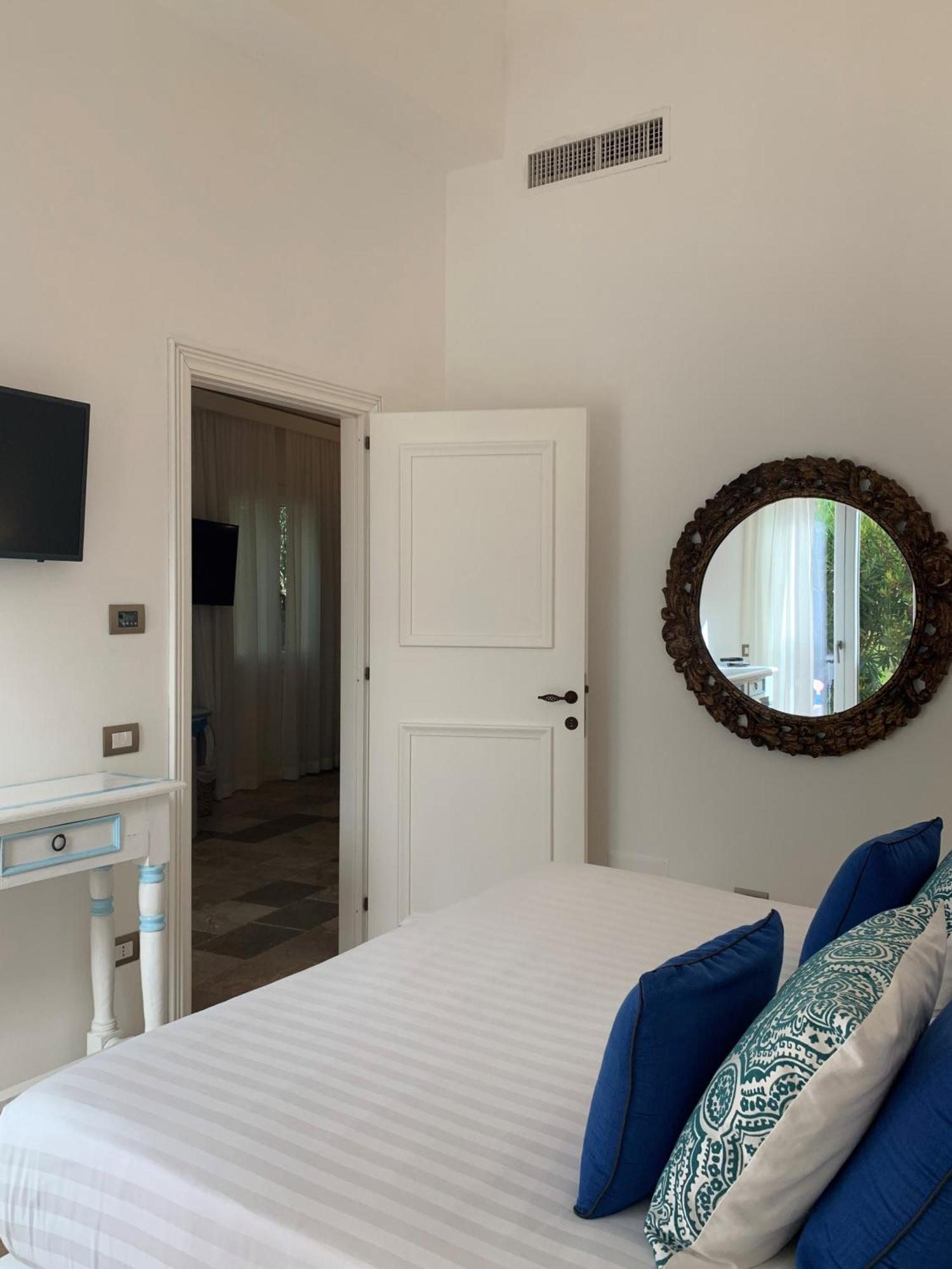Hotel Cala Caterina ヴィッラシミーウス エクステリア 写真