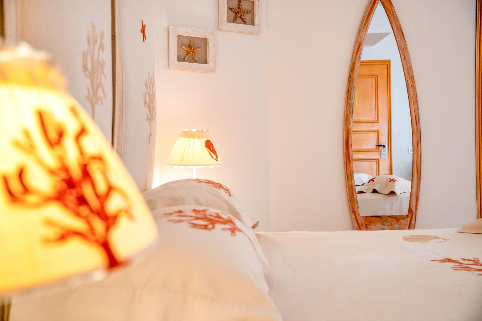 Hotel Cala Caterina ヴィッラシミーウス エクステリア 写真