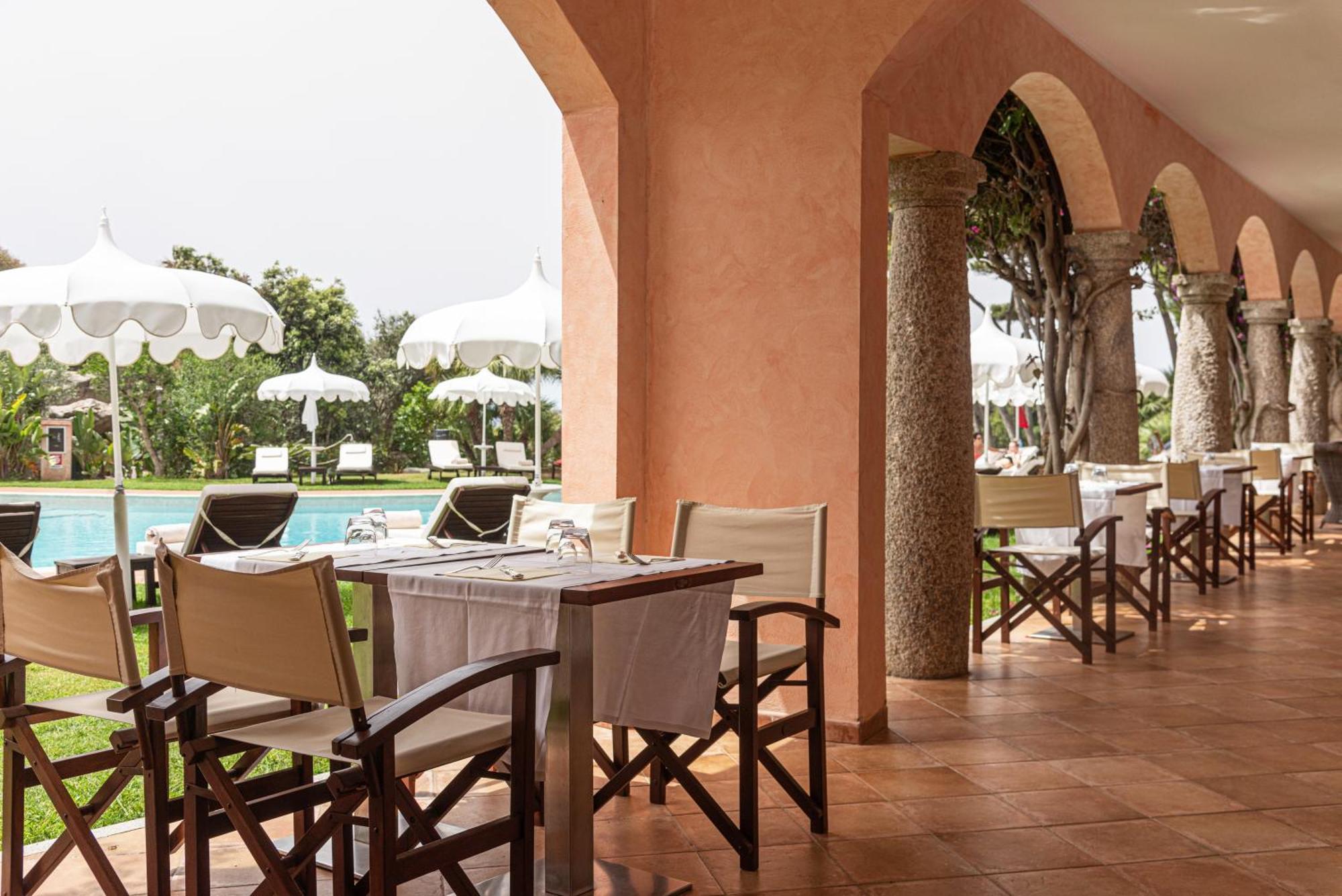 Hotel Cala Caterina ヴィッラシミーウス エクステリア 写真